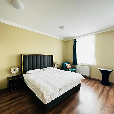 Krisztina 21 * Budapest