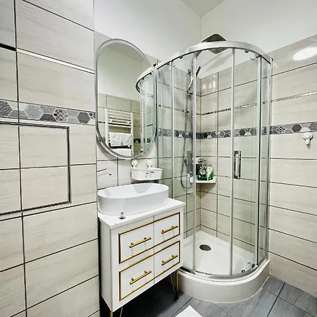 Krisztina 21 * Budapest