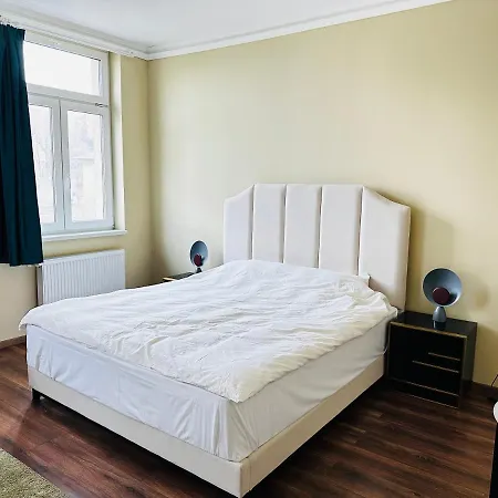 Lejlighed Krisztina 21 *