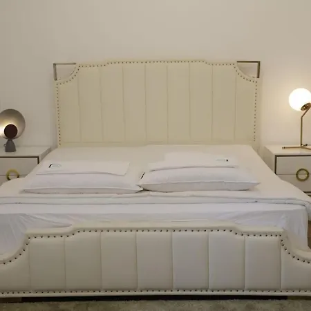 Apartment Krisztina 21 *